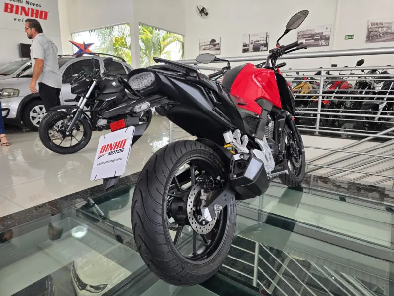 CB 300 F Twister - Foto