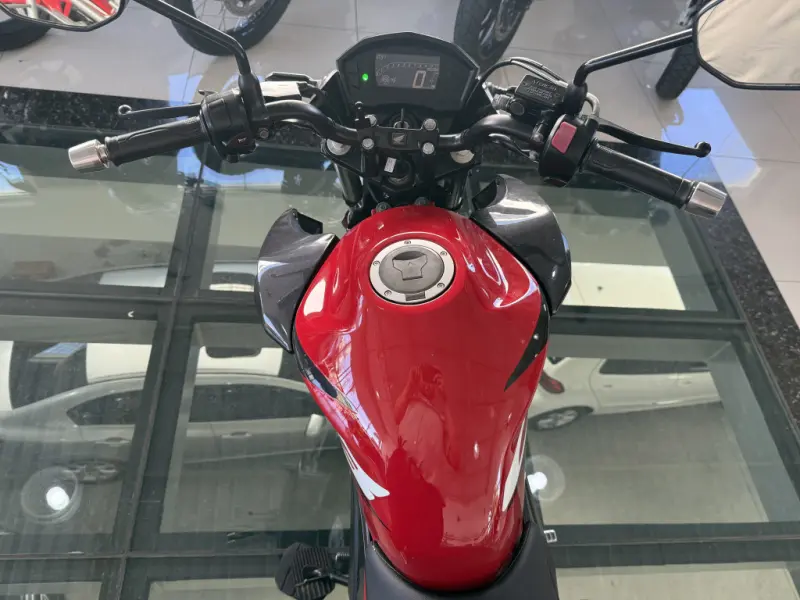 CB 250 F Twister - Foto