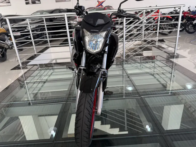 CB 250 F Twister - Foto
