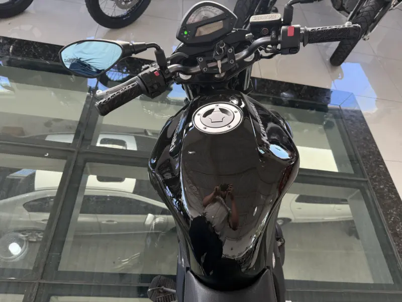 ER-6N 650 - Foto