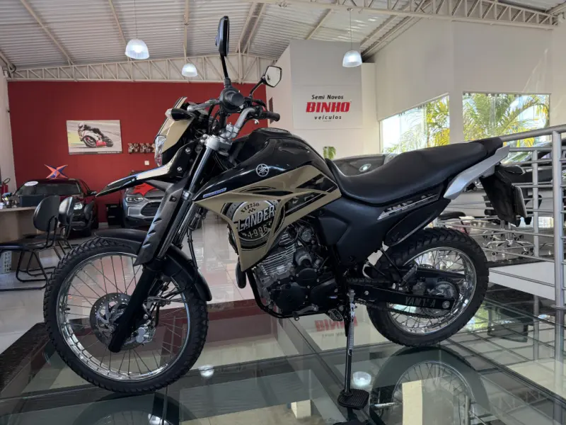 XTZ 250 - Foto