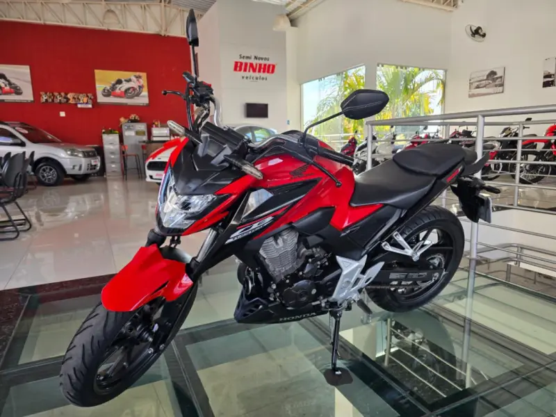 CB 300 F Twister - Foto