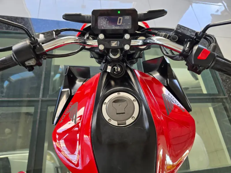 CB 300 F Twister - Foto